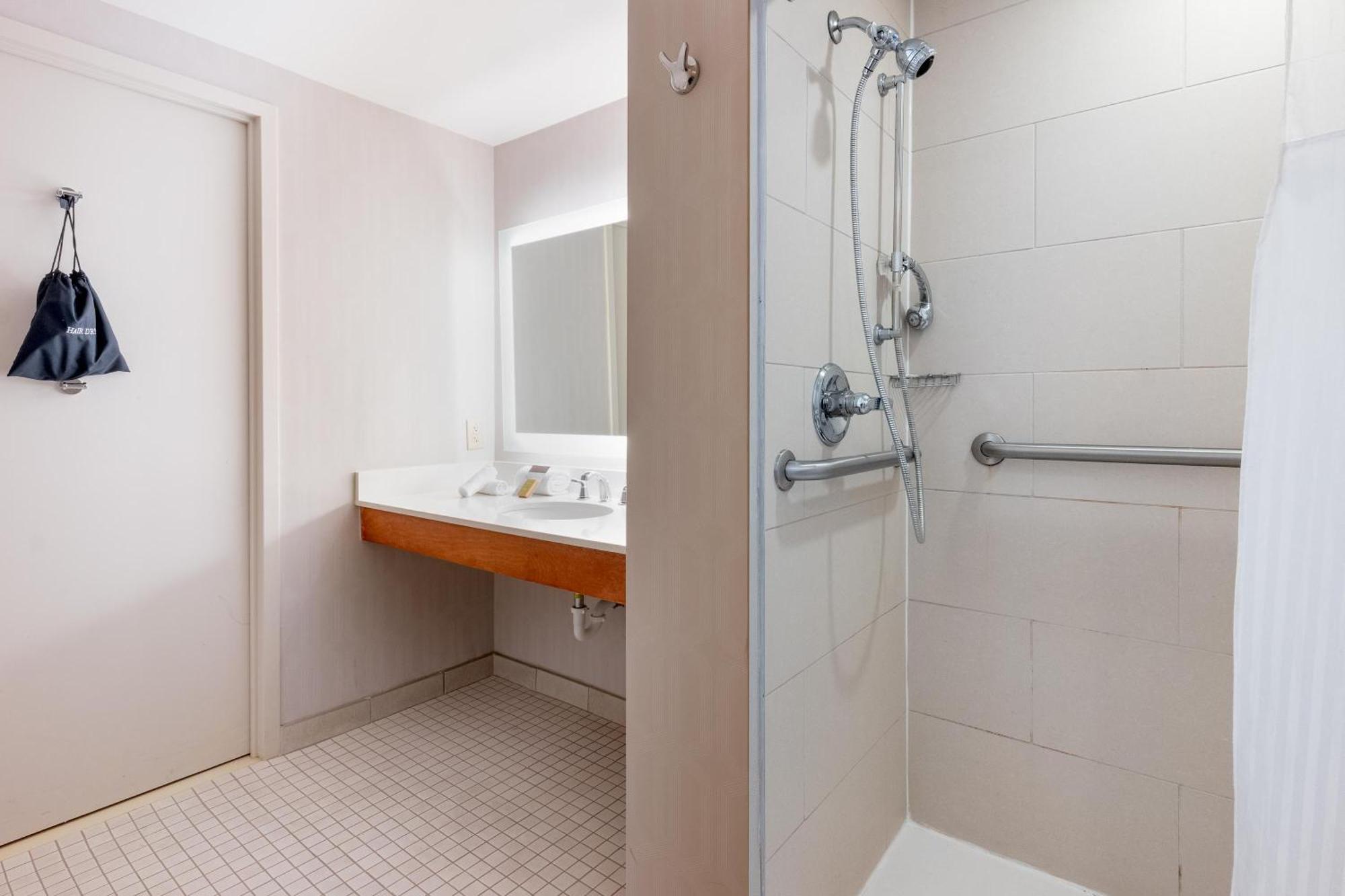 Doubletree By Hilton Atlanta Airport Hotel College Park Buitenkant foto
