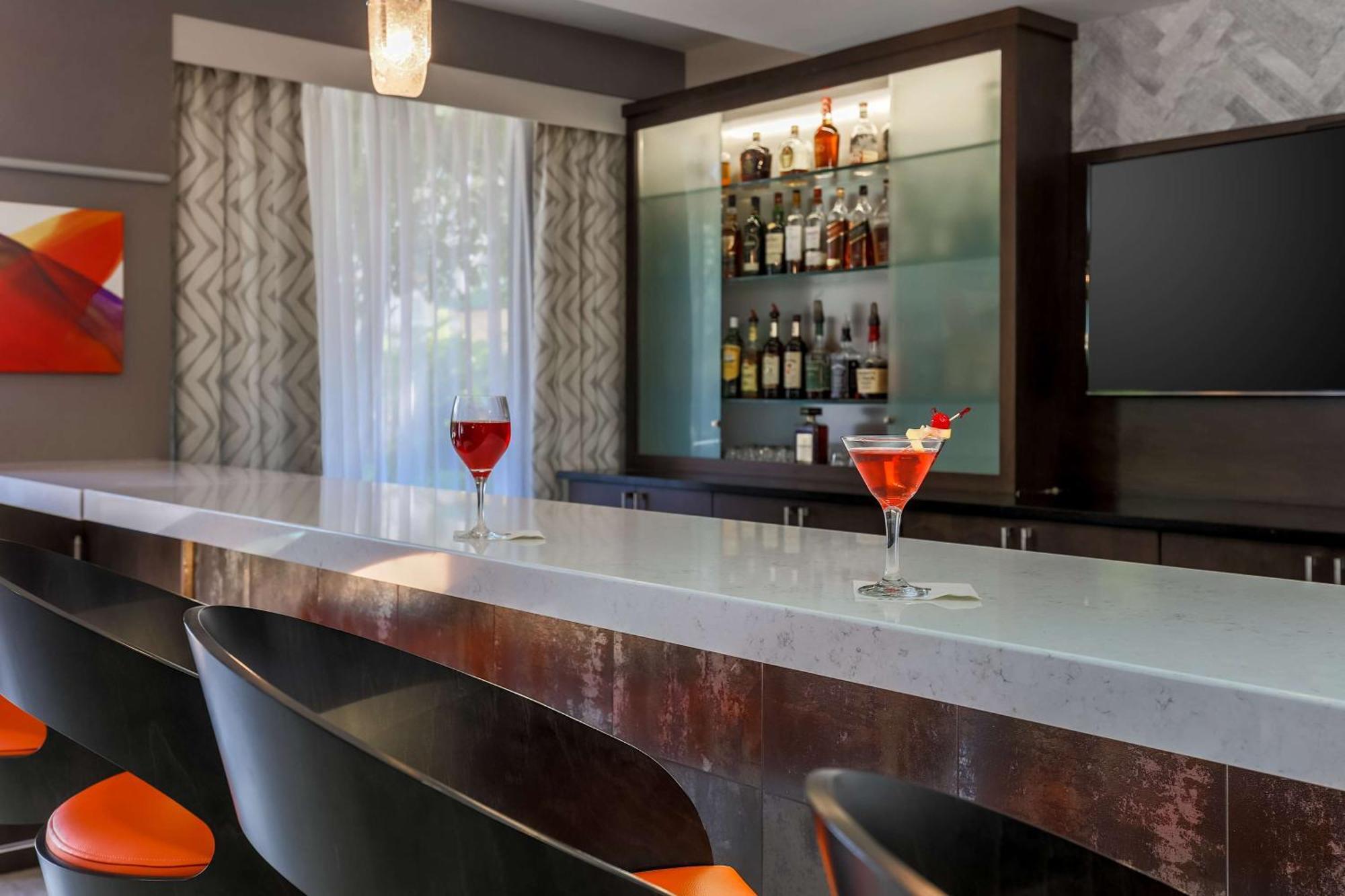Doubletree By Hilton Atlanta Airport Hotel College Park Buitenkant foto
