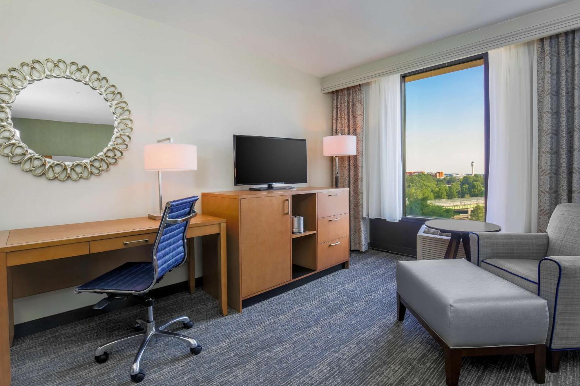 Doubletree By Hilton Atlanta Airport Hotel College Park Buitenkant foto