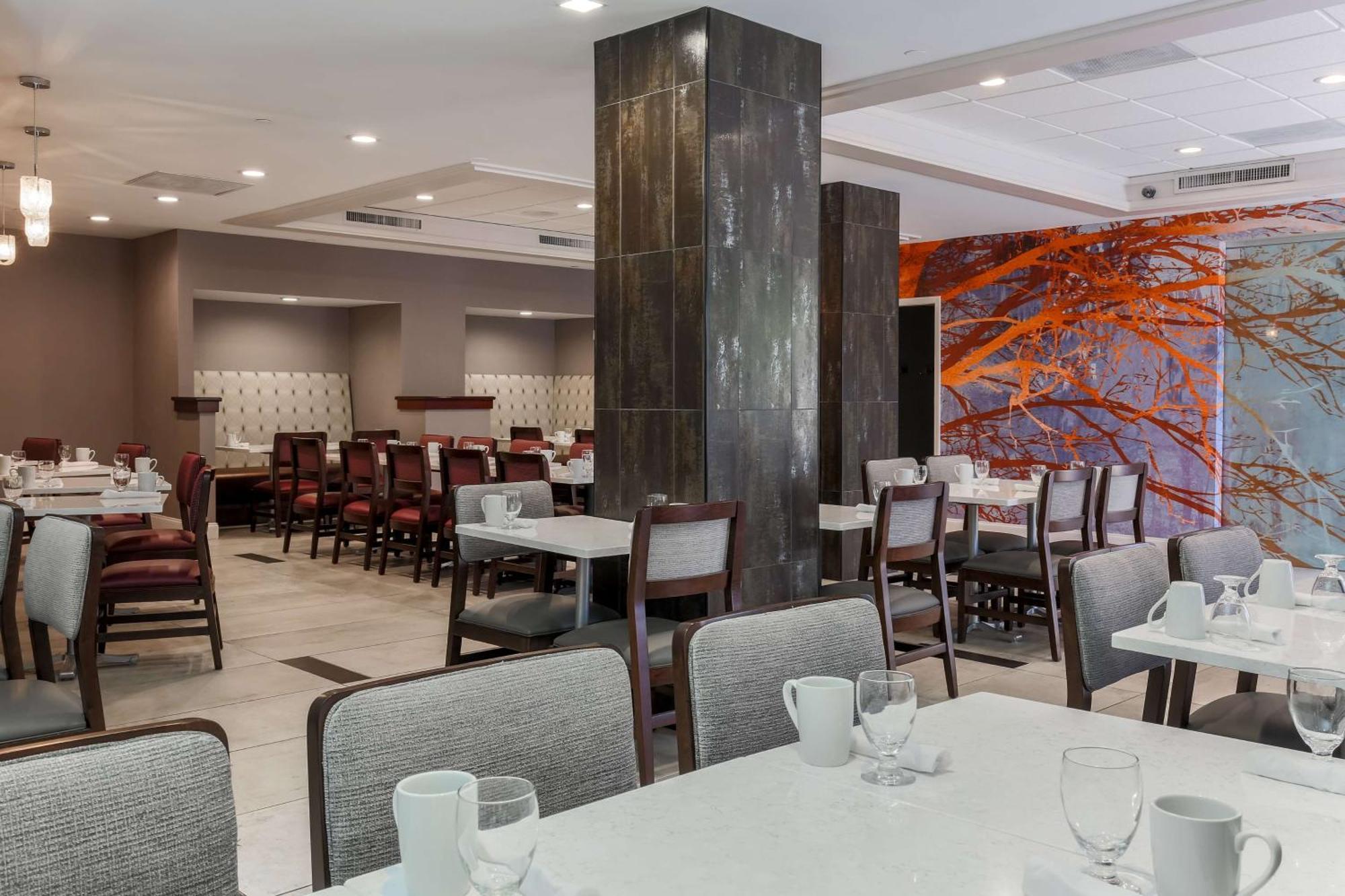 Doubletree By Hilton Atlanta Airport Hotel College Park Buitenkant foto