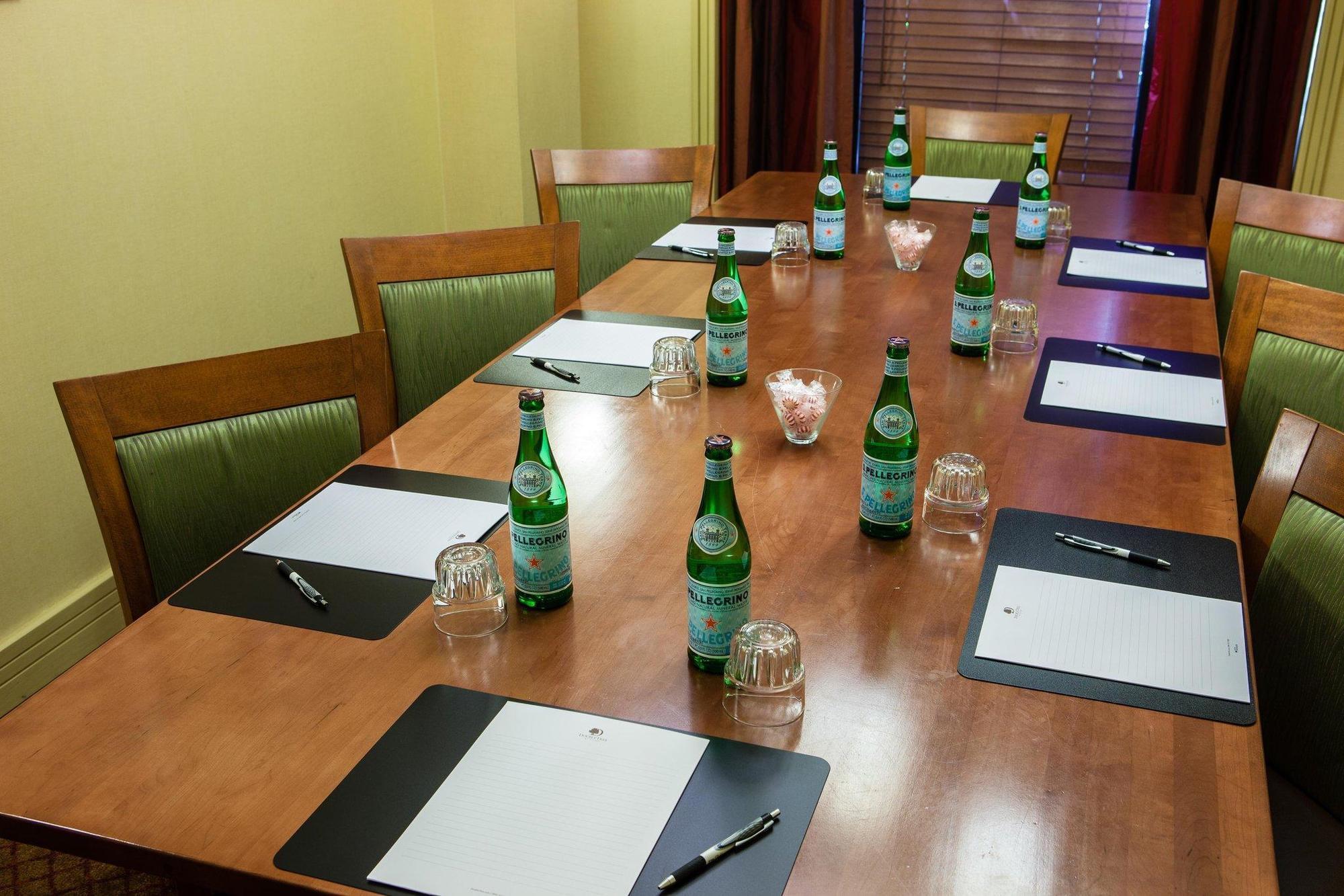 Doubletree By Hilton Atlanta Airport Hotel College Park Buitenkant foto