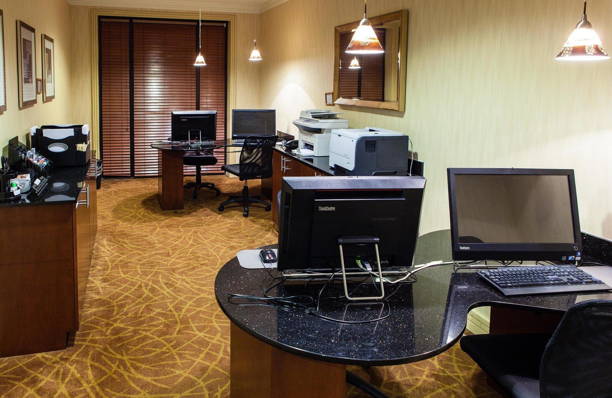 Doubletree By Hilton Atlanta Airport Hotel College Park Buitenkant foto