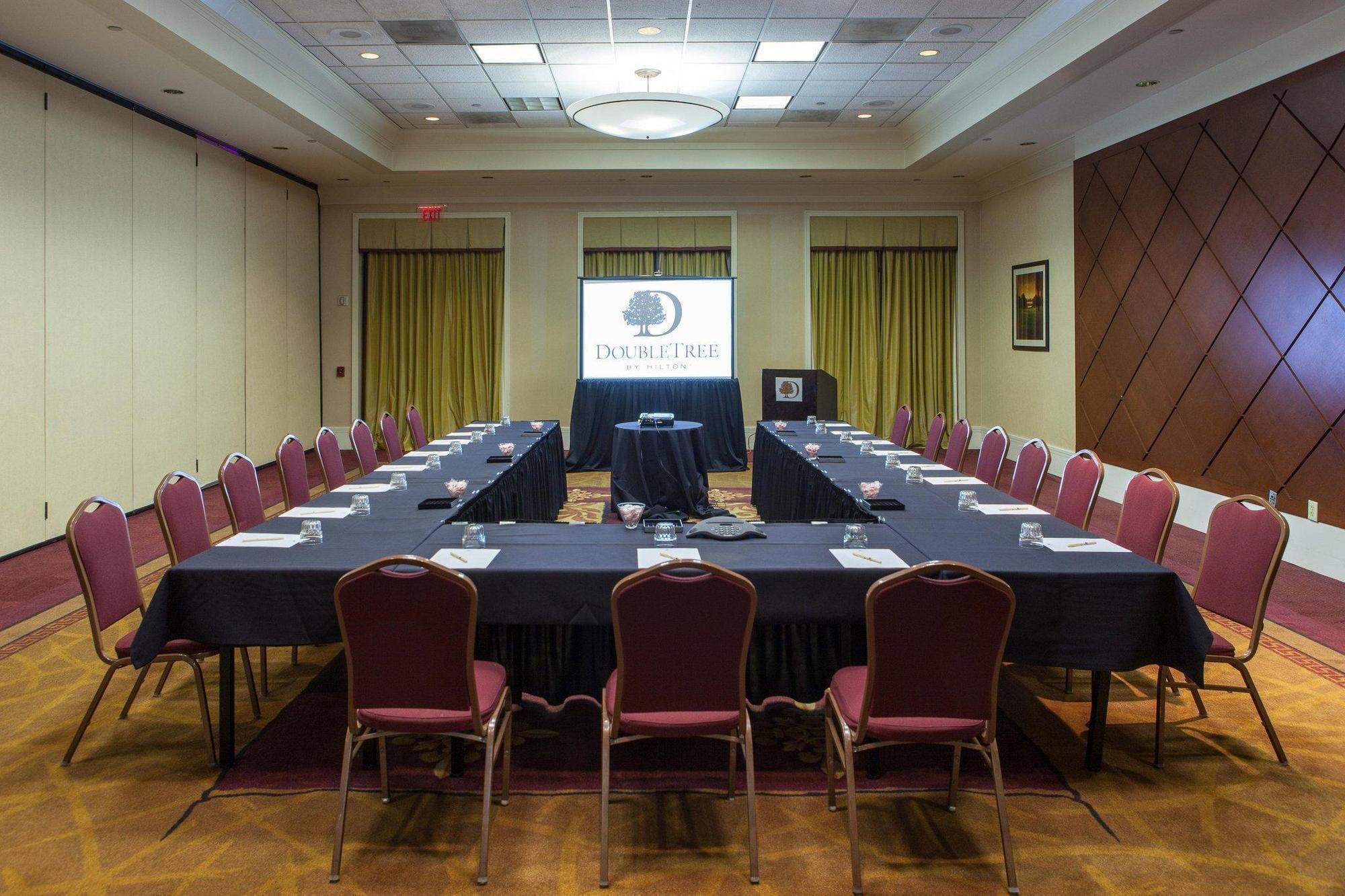 Doubletree By Hilton Atlanta Airport Hotel College Park Buitenkant foto